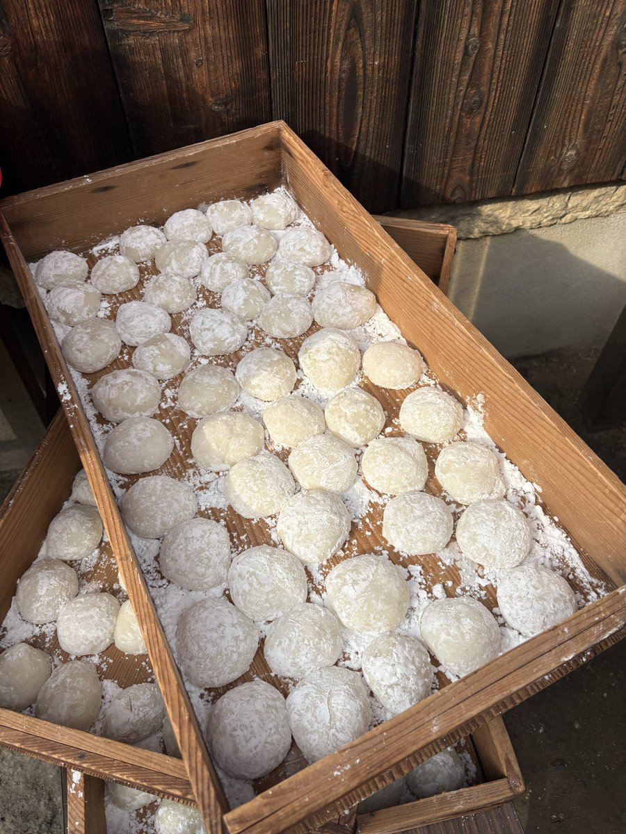 毎年12月30日は餅つき

つきたては美味い😋