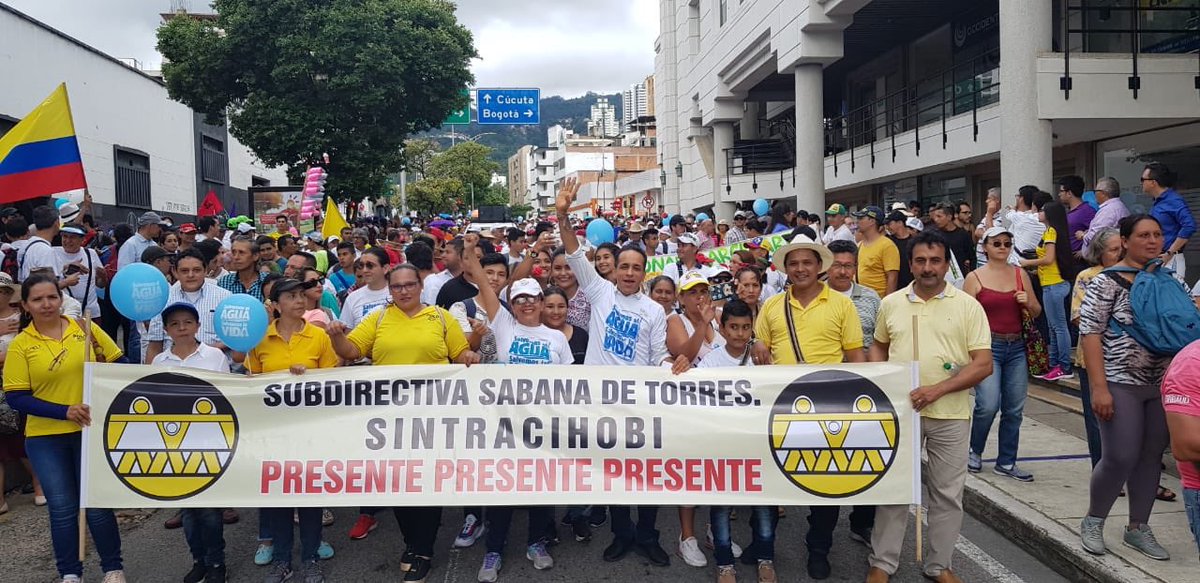 La exigencia y los derechos de las #madrescomunitarias se ven reflejados después de más de 20 años de lucha en las calles, en el Congreso, en los estrados judiciales, en la CIDH y en múltiples despachos de Altas Cortes. Una historia de tristezas y alegrías, donde muchas madres