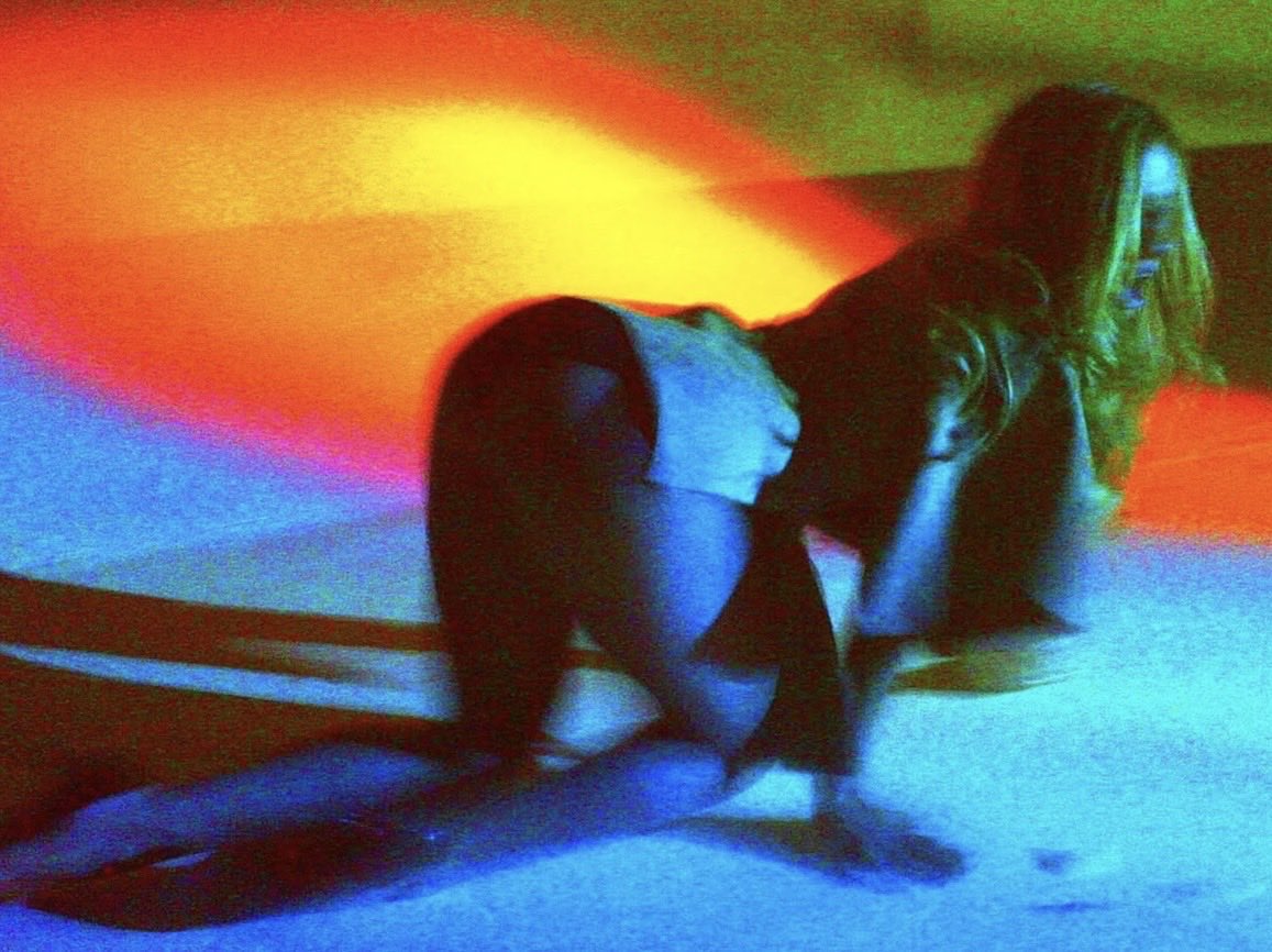 veronicastormm's tweet image. addison rae is coming with new musics veryvery soon…👀