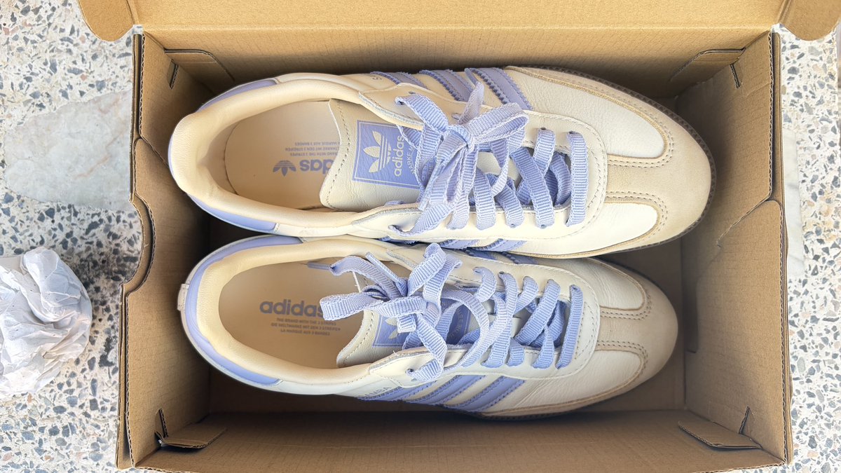 SweetyNTP's tweet image. น้องน่ารักไม่ไหววว 🎀 Adidas Samba สีพิเศษ Cream/Purple ของใหม่แกะกล่อง มือ 1 เลยค่ะ ทรงสวย แมตช์ชุดง่ายมาก สีนี้ฮิตสุดๆ
👟 Size 24 cm (38.5)
💰 ราคาเท 2,500 บาท (คุ้มกว่านี้ไม่มีแล้ว!)
📦 พร้อมส่ง/นัดรับ...
ทัก DM ขอดูรูปเพิ่มเติมได้น้า 💌
#AdidasSamba #รองเท้ามือหนึ่ง