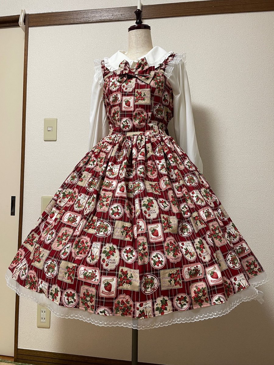 桜子⭐︎ページ 開場早々にお客様が来てくださって、写真の3アイテムが完売しました