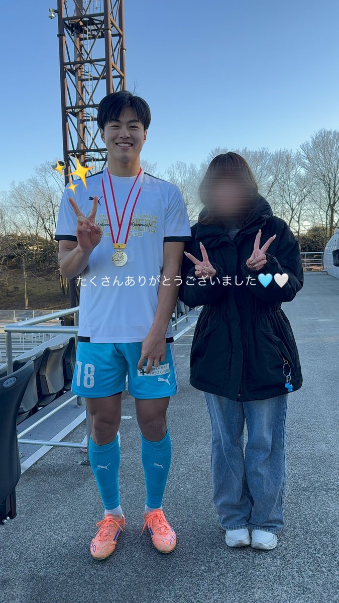 りん tweet media