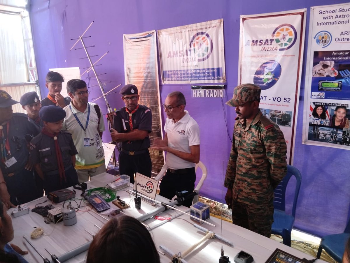 nitin_vu2jek's tweet photo. AMSAT INDIA & Upagrha Amateur Radio club (ISRO) participated in 25th Rashtra Katha Shivir Pransla Gujarat, India. Live Amateur Radio demo using the ISS X Band repeater. 12000 students witnessed this event. VU2EXP, Rajesh Vagadia from AMSAT INDIA at the antenna and VU2JEL, Balaji from UPARC (ISRO) are seen in this video.
@PMOIndia @isro @ARISS_Intl @gagan_shux @Somnath176 @IndianAstronaut