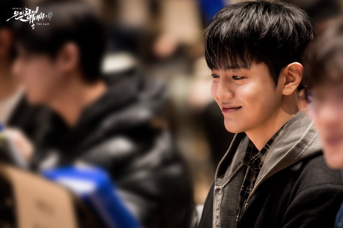 joodacul's tweet image. | PHOTO | #은위더라스트

🎥 상견례 현장 공개

10년의 이야기,
그리고 새롭게 다시 시작될
뮤지컬 #은밀하게위대하게THELAST 의
상견례 현장을 공개합니다 🫡

“오랜만에 동향 사람 만난 김에 추억하나 만들어야 되지 않갔어?”

리해진 | #강하온 #민규 #이지함 #조용휘

𝟏𝟎𝐓𝐇…