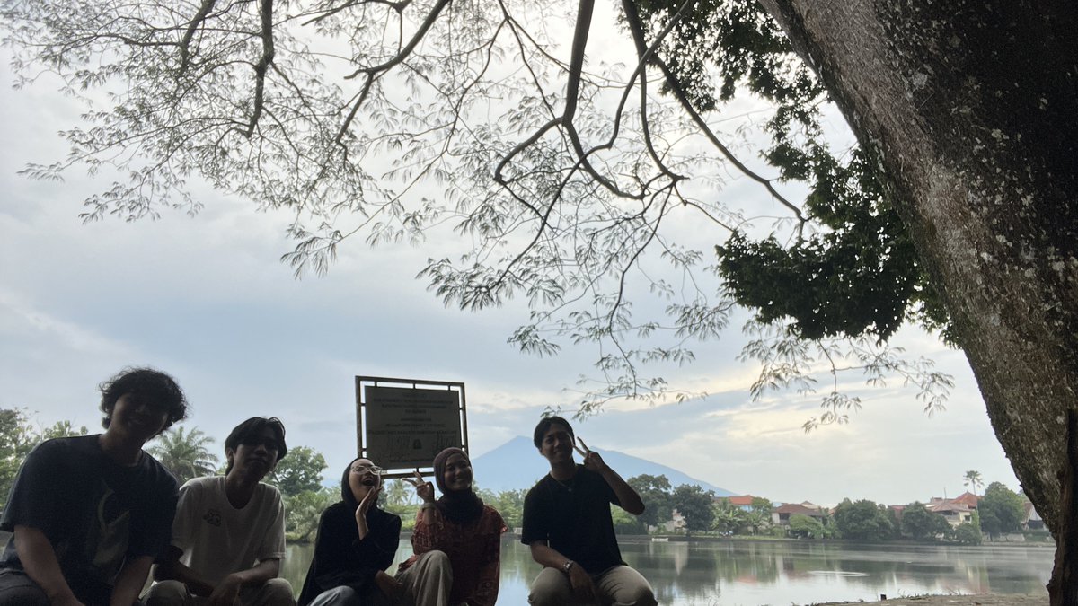 ceoconan's tweet image. sehari menjadi manusyah robloxx