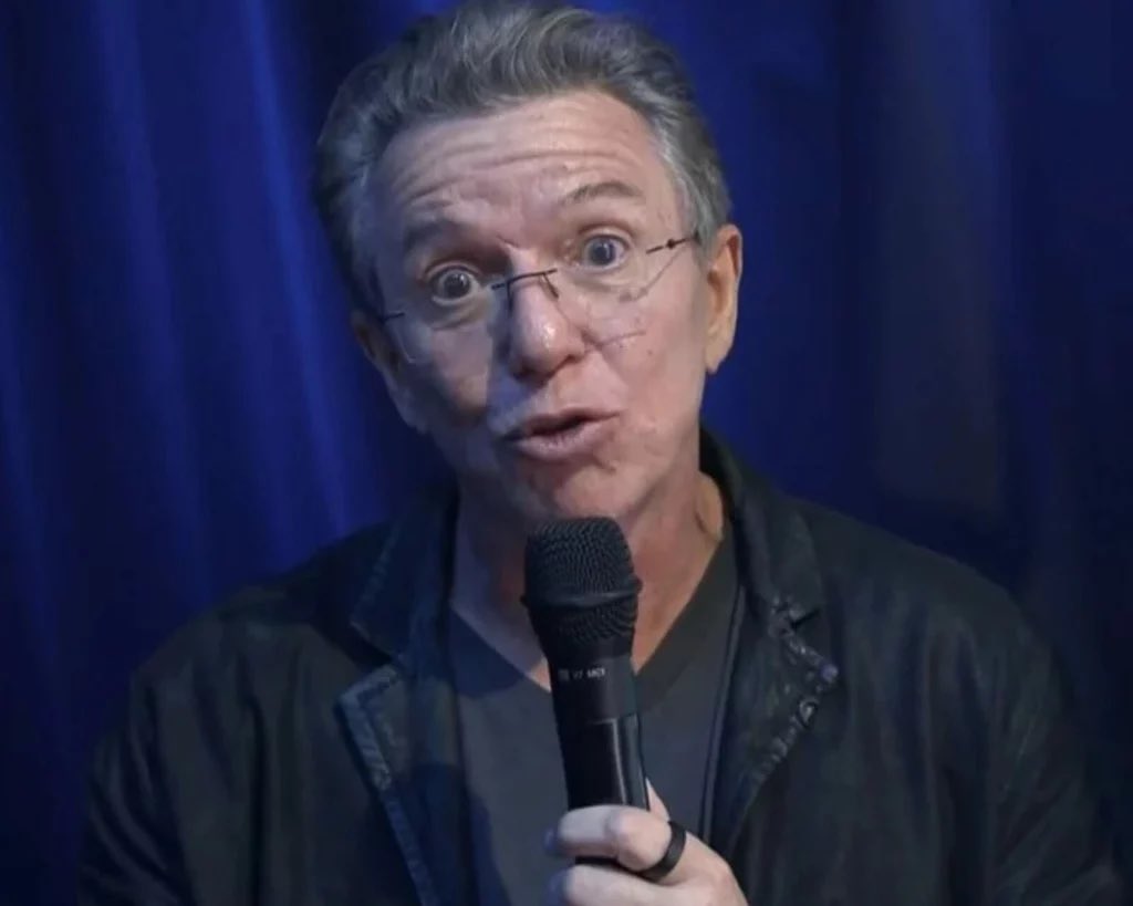 RecordistasOFC's tweet image. 🚨 A direção da Record está conseguindo otimizar bem as suas instalações de Itapecerica da Serra. Além de uma parte cedida para a TV mexicana fazer o #PowerCouple, a outra será ocupada pela #CasaDoPatrão, que inicialmente terá 3 casas.

⌨️ Flávio Ricco