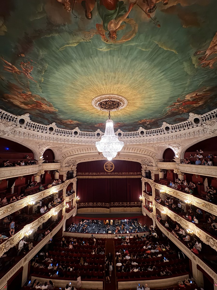A mi vida le faltaba ir al Teatro Municipal 🥹❤️