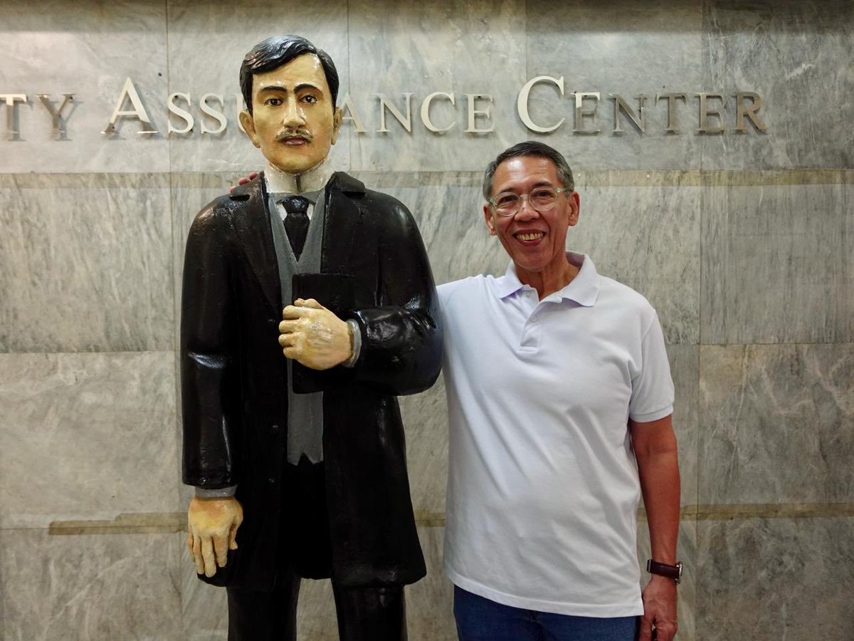 ChelDiokno's tweet image. Alam niyo ba na 23 anyos pa lang si Jose Rizal nang simulan niyang isulat ang Noli Me Tangere?

Kaya mga kabataan, huwag kayong papadala sa mga nagsasabing wala kayong “K” para magsalita sa mga isyung panlipunan at politikal. You are never too young to speak truth to power.…
