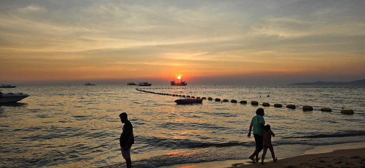 Dark ลับๆ ลาดกระบัง (@dewid12345) on Twitter photo 