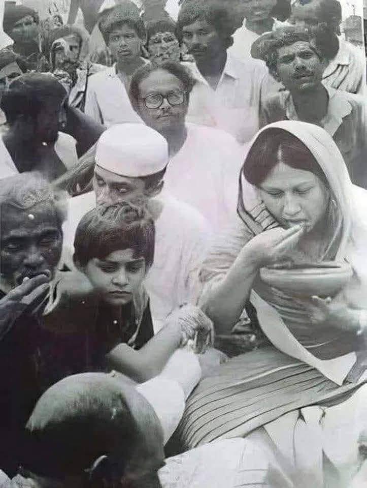 মহাকাল সাক্ষী, মহাকাব্যের মতোই আপোষহীন এক সংগ্রামী জীবনের সমাপ্তি💔
ভারতীয় আধিপত্যবাদের বিরুদ্ধে   তার  লড়াকু কন্ঠস্বর  আজীবন আমাদেরকে যুগ যুগ ধরে অনুপ্রেরণা জোগাবে