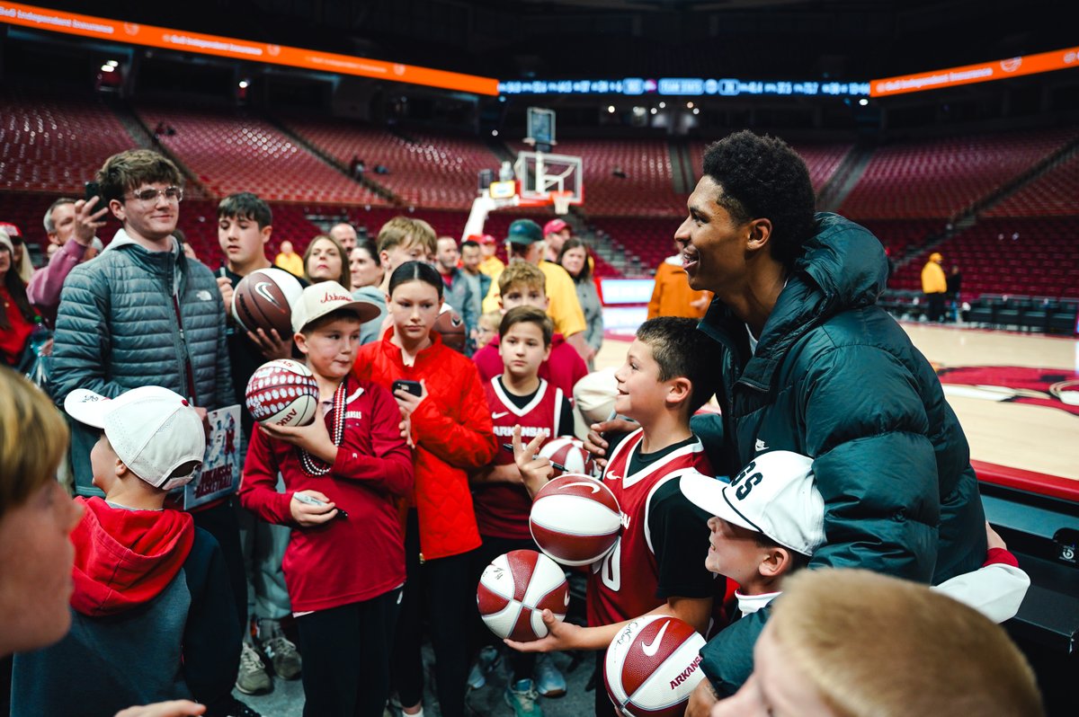 RazorbackMBB's tweet image. Man of the hour