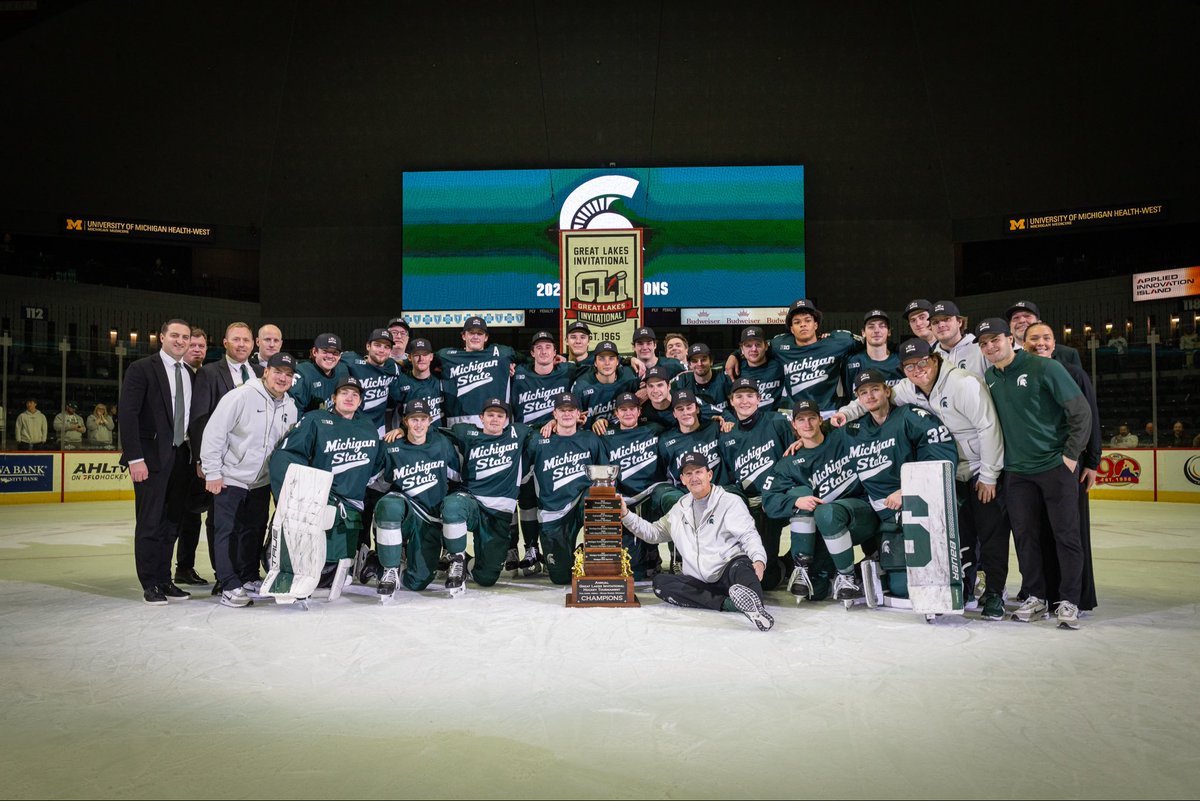 MSU_Hockey's tweet image. Headed back to East Lansing with a trophy in tow!