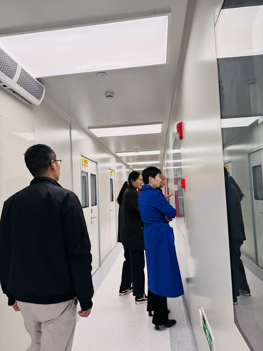 LabMedDiscovery's tweet image. Honored to join the 2025 IVD Symposium! LabMed Discovery bridges lab breakthroughs and clinical care—today we’re live translating science into next-gen diagnostics with China’s top minds. #IVD2025 #LabMedDiscovery #FromBenchToBedside