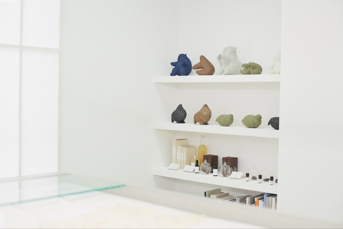 年明け1月10日・11日の2日間にも規模を縮小して即売会を開催することになりました。
年末はご都合が合わなかった方、もう一度見たいという方もぜひ足を運んでくださいませ。
今回はITSEさんに集約しての開催です。