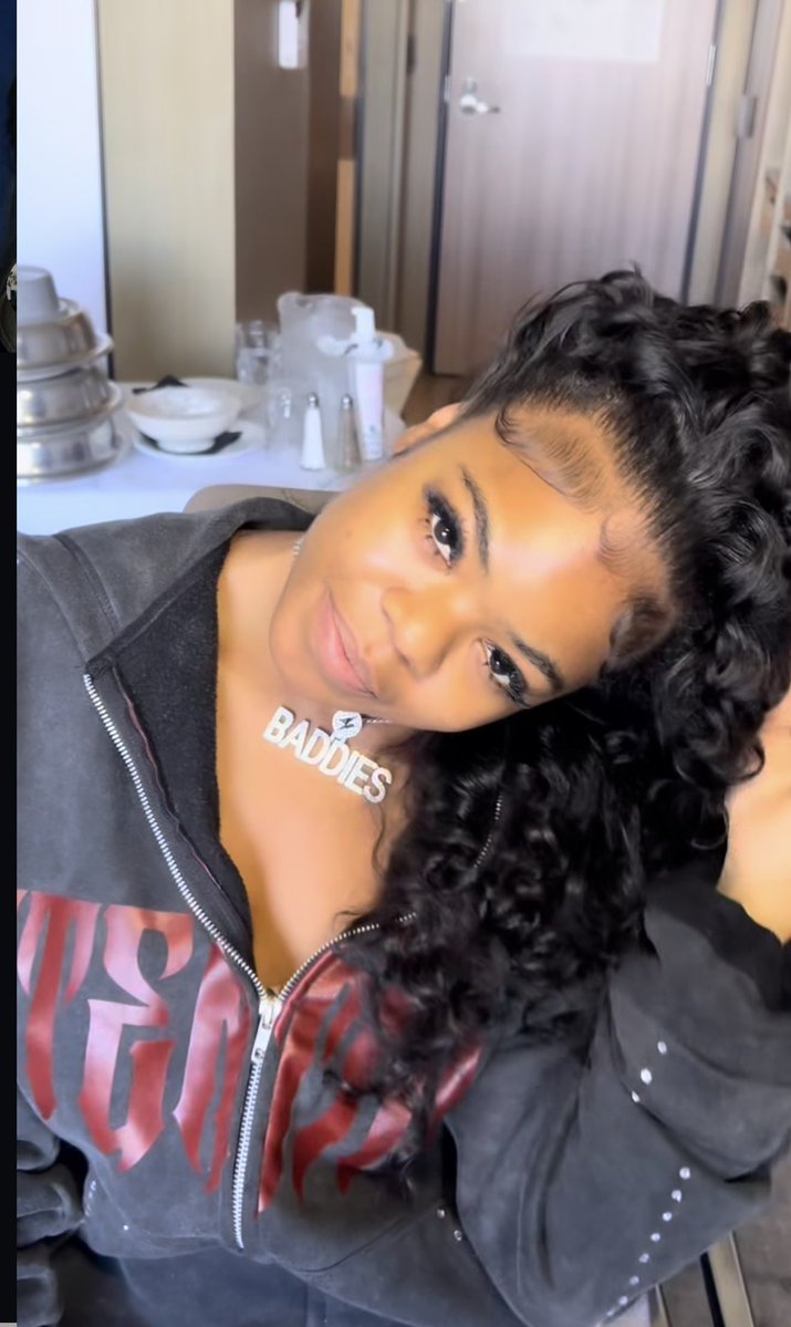 TheZeusReport's tweet image. Wait… Marsh got a Baddies chain?!?!?! 😳 #BaddiesUSA