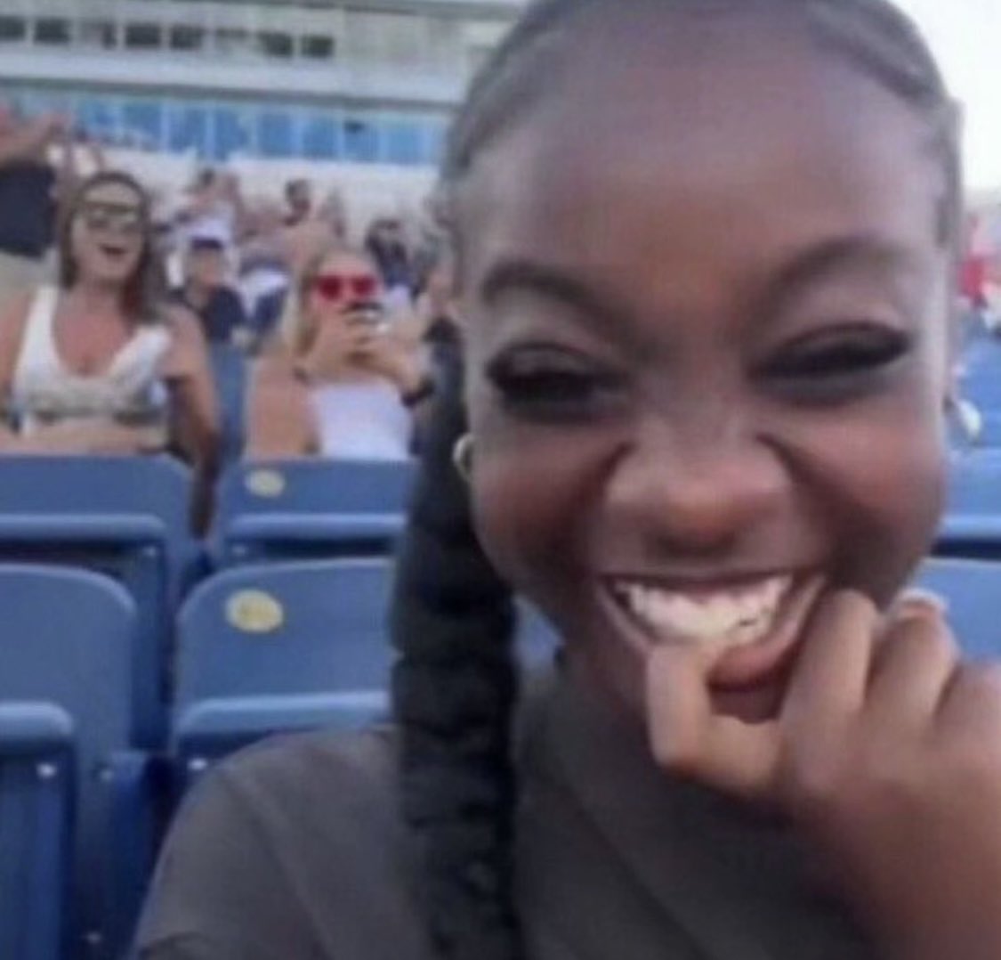 bellamode's tweet image. SERVING STRAIGHT CUNT AND I AM HERE FOR IT