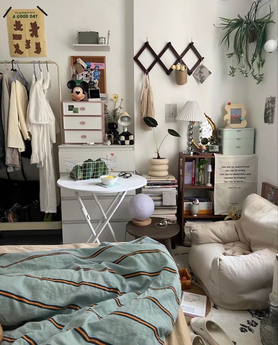 Design A Room With Floral Nuances Tumblr Bedroom For - Bedroom Wallpaper  Teenage Girls (#951947) - HD Wallpaper \u0026 Backgrounds Download, image size:965x1200