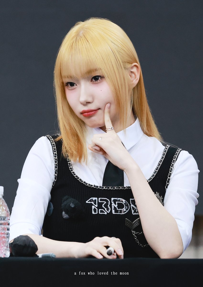 250111 메이크스타 시즌그리팅 팬사인회 HQ 

내게 1월 1일은 없다고
내 달력은 끝이 아니라고
32일이라고 33일이라고
네가 올 때까지 나에겐 아직
12월이라고

#서영은 #영은 #SEOYOUNGEUN #YOUNGEUN #ソヨンウン #ヨンウン #徐永恩 #Kep1er #케플러