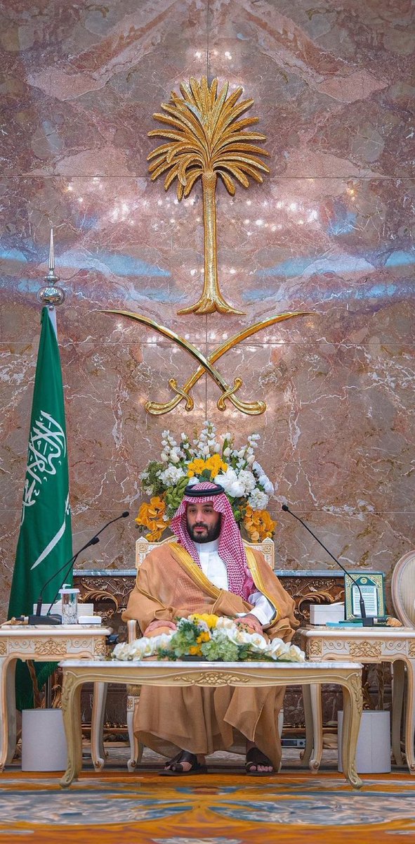 شعارنا واضح ولا به مراوات
للخير نخلة .. وللشر سيفين
#السعودية_العظمى