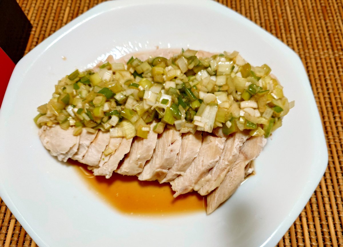 Number8Team0's tweet image. 仕事納めー😆
すぐ作れるツマミ「よだれ鶏」で
お疲れー皆さん🍻