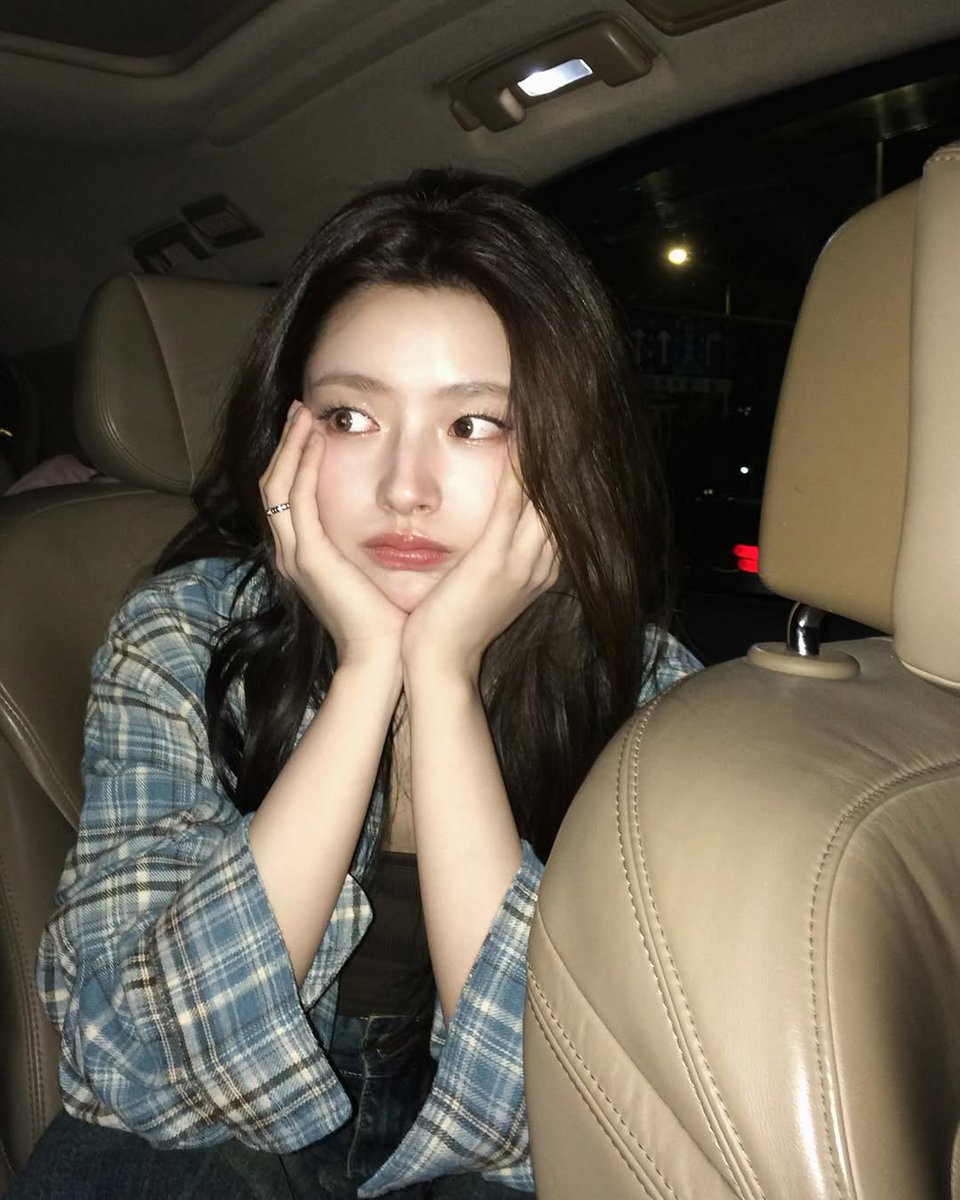 Ruohaa's tweet image. oho, the camera never fails to make me look beautiful, even when the car is dark enough to hide my face. still, here i am! :p