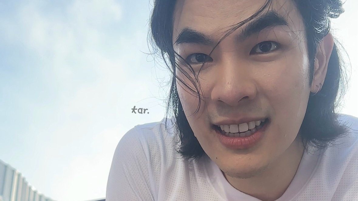 mbebeconcon's tweet image. Top4 ของนี่ เรียงตามลำดับ 
1- Mclaren Finland หาไม่ได้จากที่ไหนแล้ว ตำนานตลอดไป 
2- งาน Ycontent ชอบพี่มายเซตผมทรงนี้มาก หล่อเซ็กซี่ ร๊อคสตาร์  กลับมาไว้ผมยาวอีกนะ
3- หน้าสดงานวิ่ง น่ารักสุดๆ มีงานวิ่งบ่อยๆนะ
4- พ่องูปราสาทบายน ดังนั้นเราจะมาเป็นพ่องูตัวแทน SEA เหมือนกันไม่ได้