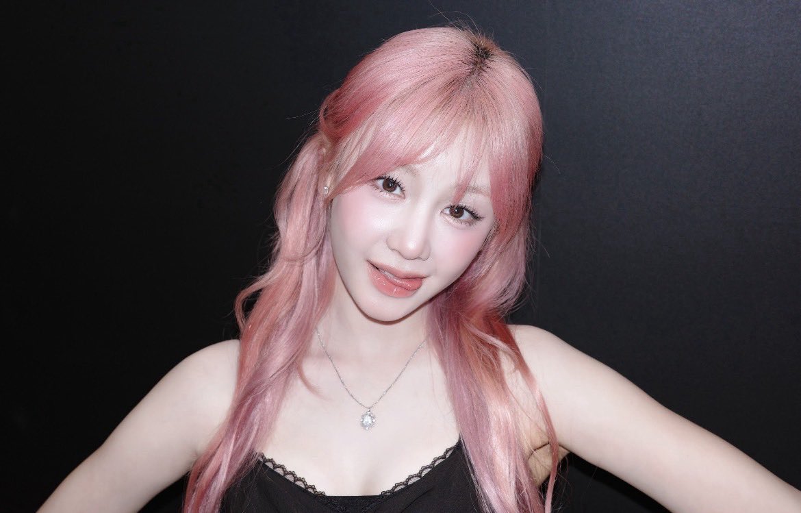 supadupaluvvv's tweet photo. น้องแพรสวยมากเป็นคนที่มีคลาสแบบเริ่ดหรู ตัวท้อปลูกหลานคุณนาย สวยแบบมีออร่าความแพงตลอดเวลา
 #PHARITA https://t.co/KAECQZ1vPS