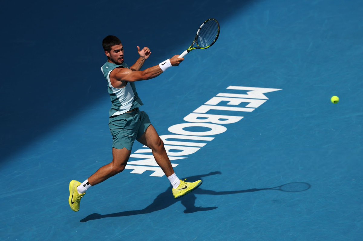 alcarazdaily's tweet image. 🗳️ Order the Grand Slams from the one you most to the one you least hope Carlos Alcaraz wins in 2026 🤔👇

❔ &amp;gt; ❔ &amp;gt; ❔ &amp;gt; ❔

🇦🇺 - youngest career slam
🇫🇷 - threepeat, joins Nadal and Borg
🇬🇧 - first Spaniard to win 3
🇺🇸 - first man to defend the title since Federer in 2008