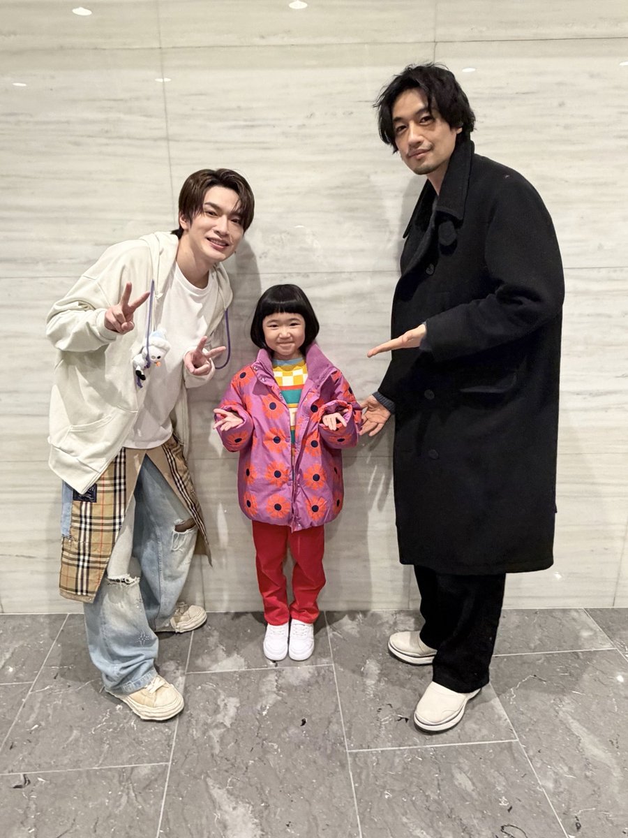 nagao_yuno's tweet photo. ⭐️ありがとうございます⭐️
『Snow Man Dome Tour 2025-2026 ON』に
たくみさんと一緒にみにいきました⛄️✨
ふっかさんはすごくかっこよくてキラキラしていました💜✨
たくみさんもやっぱりやさしくて、キラキラしていました😊✨
ふっかさんとたくみさんに久しぶりに会えて、すごくすごく楽しい1日でした💕
SnowManのみなさん、スタッフのみなさん、ふっかさん、たくみさん本当にありがとう☺️❣️

#ありがとう
#SnowMan
#深澤辰哉 さん
#斎藤工 さん
#永尾柚乃