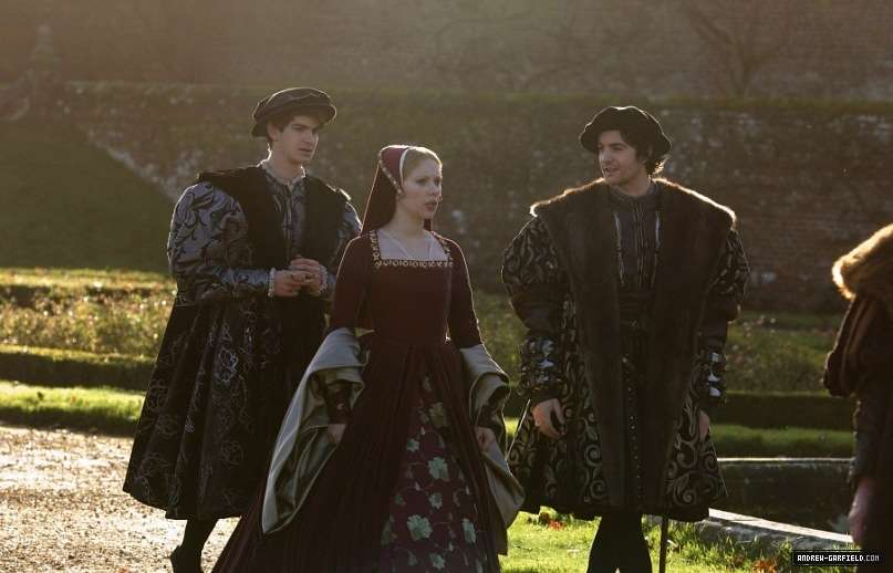agarfield_com's tweet image. Will we ever know the mystery of why Andrew Garfield doesn’t appear in The Other Boleyn Girl, despite there being official production images of him from the film?