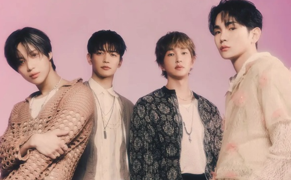 AboutMusicYT's tweet image. The Hollywood Reporter has named the best kpop songs of 2025:

1. NMIXX - Blue Valentine
2. SHINee - Poet Artist
3. Jennie - Like Jennie
4. KiiiKiii - I Do Me
5. ATEEZ - In Your Fantasy
6. BOYNEXTDOOR - If I Say, I Love You
7. Dayoung - Body
8. Hwasa - Good Goodbye
9. H1-Key -…