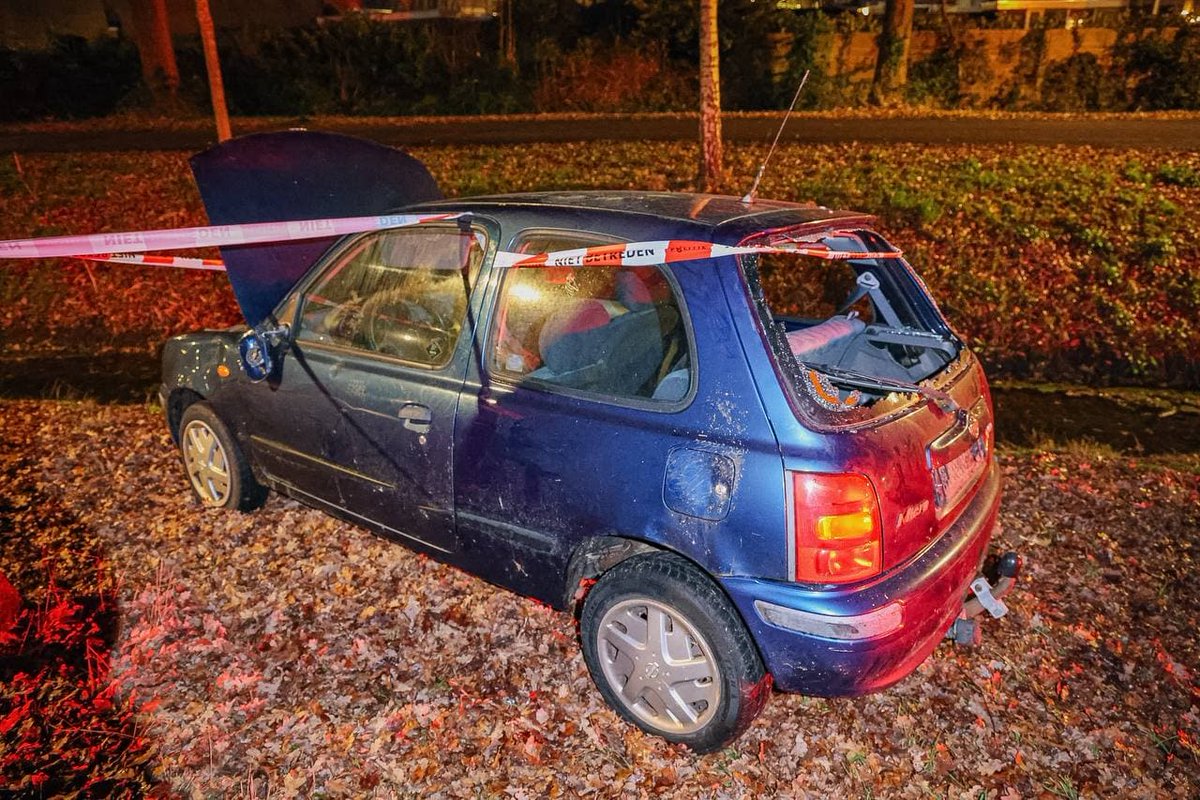 Beschadigd voertuig aangetroffen langs Auwemalaan in Leek