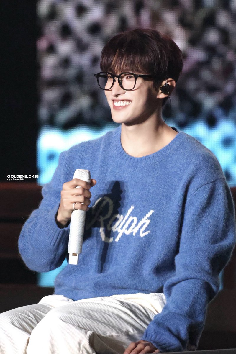 20251221 NEW_TOUR in FUKUOKA🇯🇵day 2

🎤💍

#SEVENTEEN #DK #도겸 
#DOKYEOM #석민 #세븐틴 
#ソクミン #ドギョム #李碩珉
<a href="/pledis_17/">세븐틴(SEVENTEEN)</a>