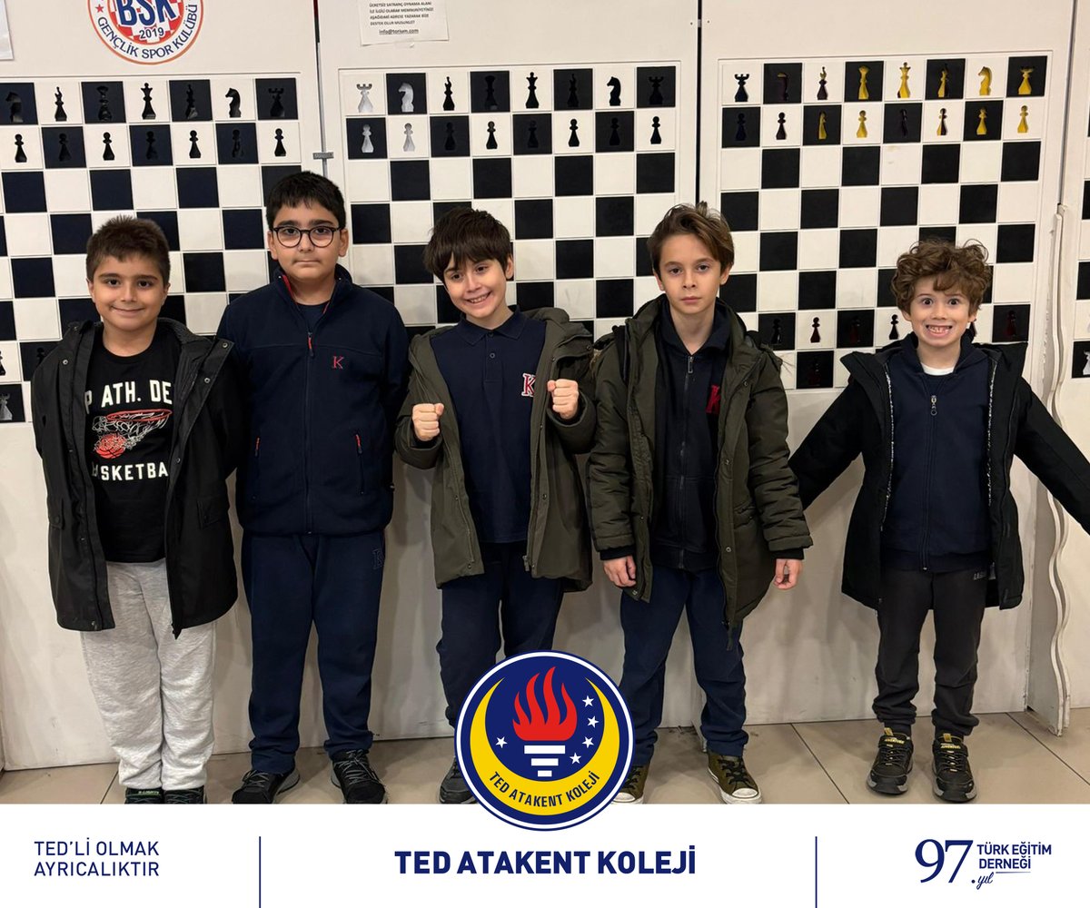 Minik A takımımız ilçe şampiyonu oldu.

Esenyurt ilçesinin düzenlediği okullar arası satranç turnuvasında minik A kategorisinde yarışan okul takımımız şampiyon olmuştur.

Öğrencilerimizi ve öğretmenimizi tebrik eder, başarılarının devamını dileriz.