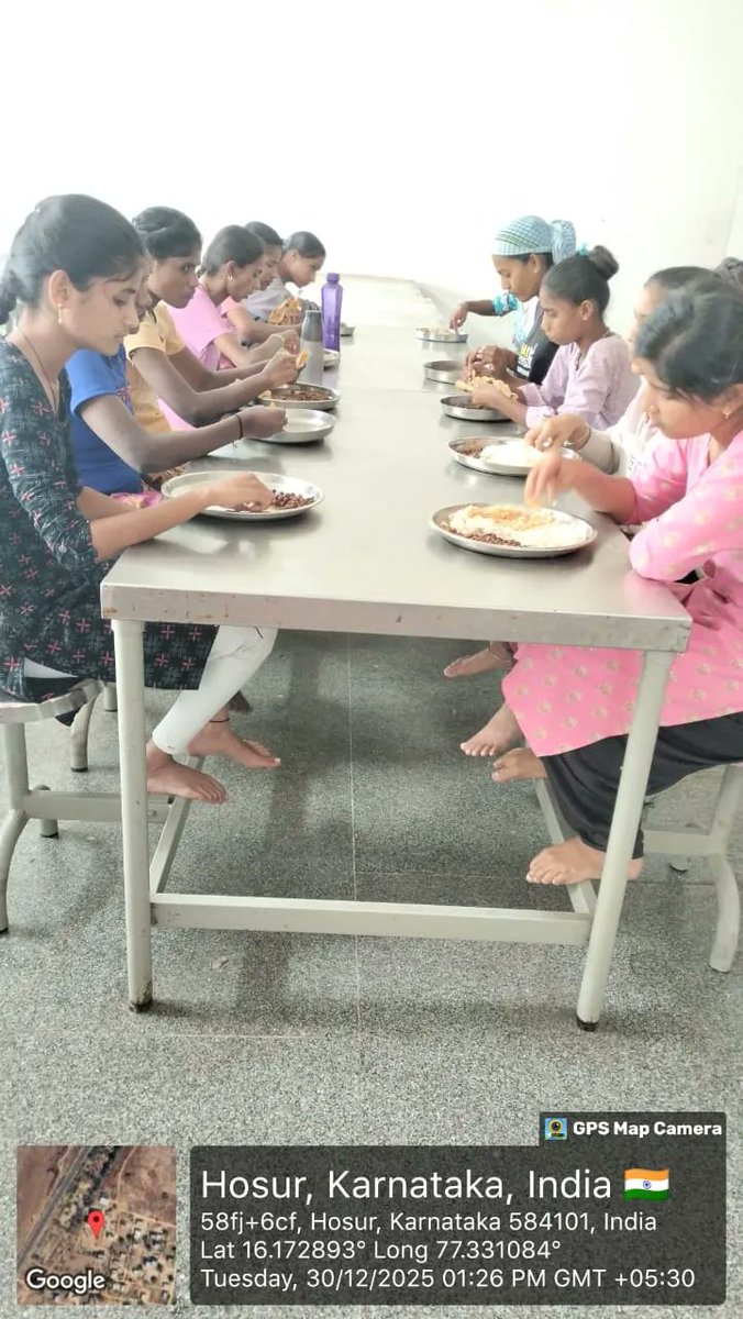 GGCHRaichur's tweet photo. Good afternoon Sir/Madam today's Lunch. #SocialAudit_SWDMeals #SocialWelfare_Karnataka https://t.co/PdilWhavqE