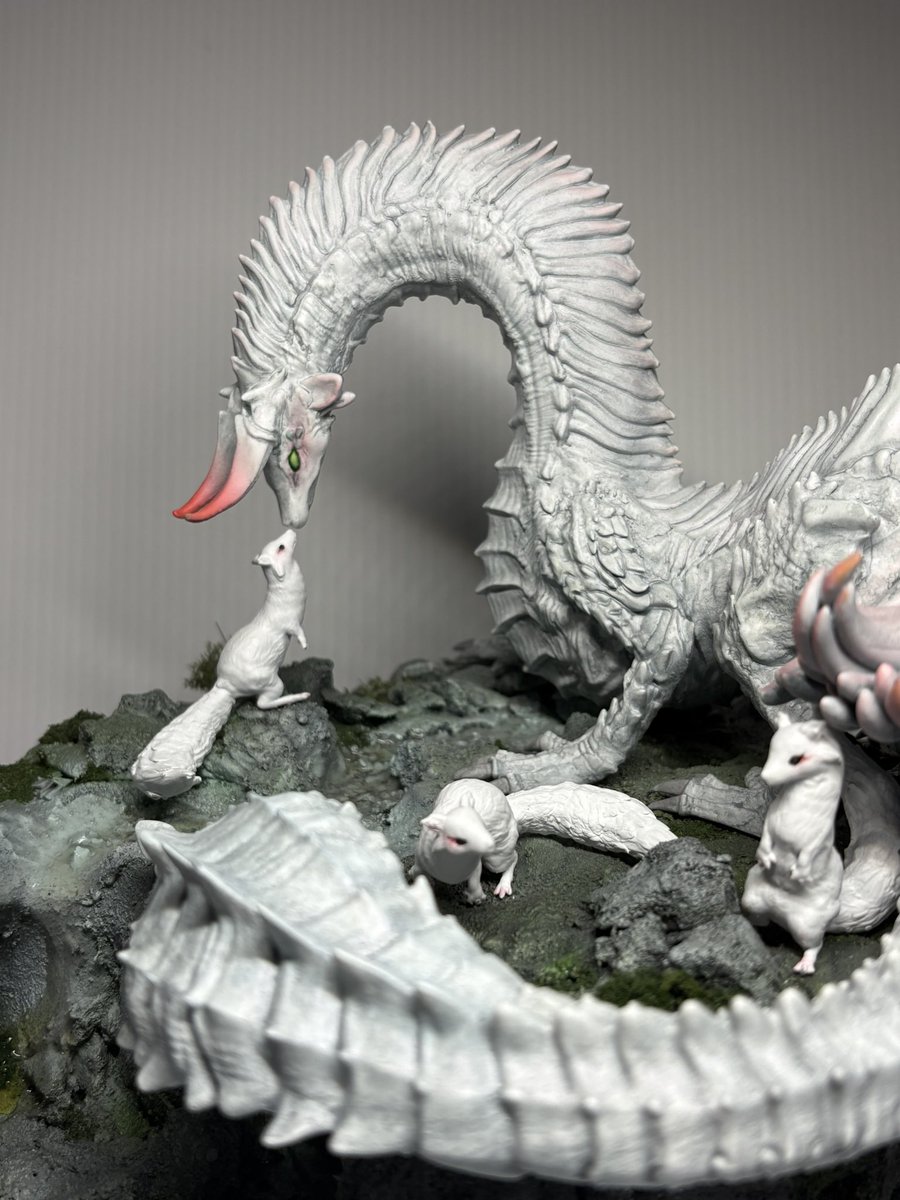 2025年自分が選ぶ今年の4枚 白い！！