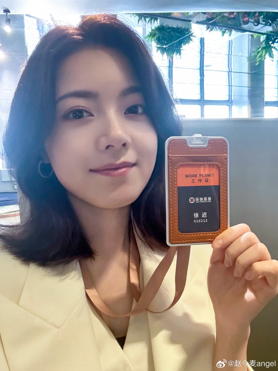 damoodyme's tweet photo. so for next project, we’ll see her in short hair 🤟🏻; irreplacable and the wandering earth 3. but since twe3 probably will be aired in 2027 or 2028, let’s wait another project in between🤞 

#ZhaoJinmai #Irreplacable #TheWanderingEarth https://t.co/HVMrGouKW0