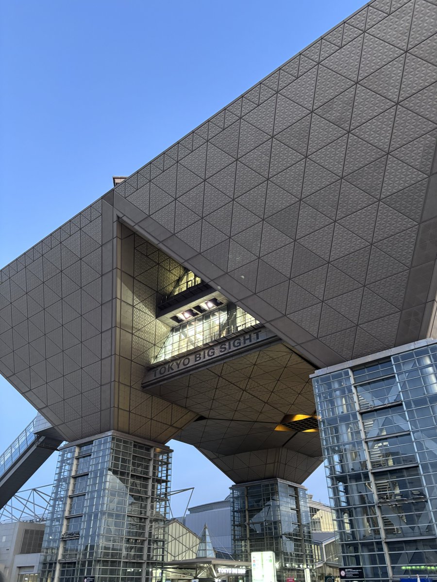 MENOWTATOO tweet media