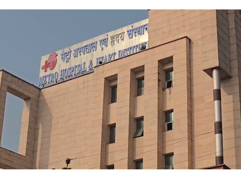 bstvlive's tweet image. हरिद्वार : सिडकुल स्थित मेट्रो अस्पताल विवादों में

➡डॉक्टरों को महीनों से नहीं मिला वेतन
➡डॉक्टरों का अस्पताल परिसर में प्रदर्शन
➡कई महीनों से वेतन रोके जाने का आरोप

#Haridwar #MetroHospital #DoctorProtest