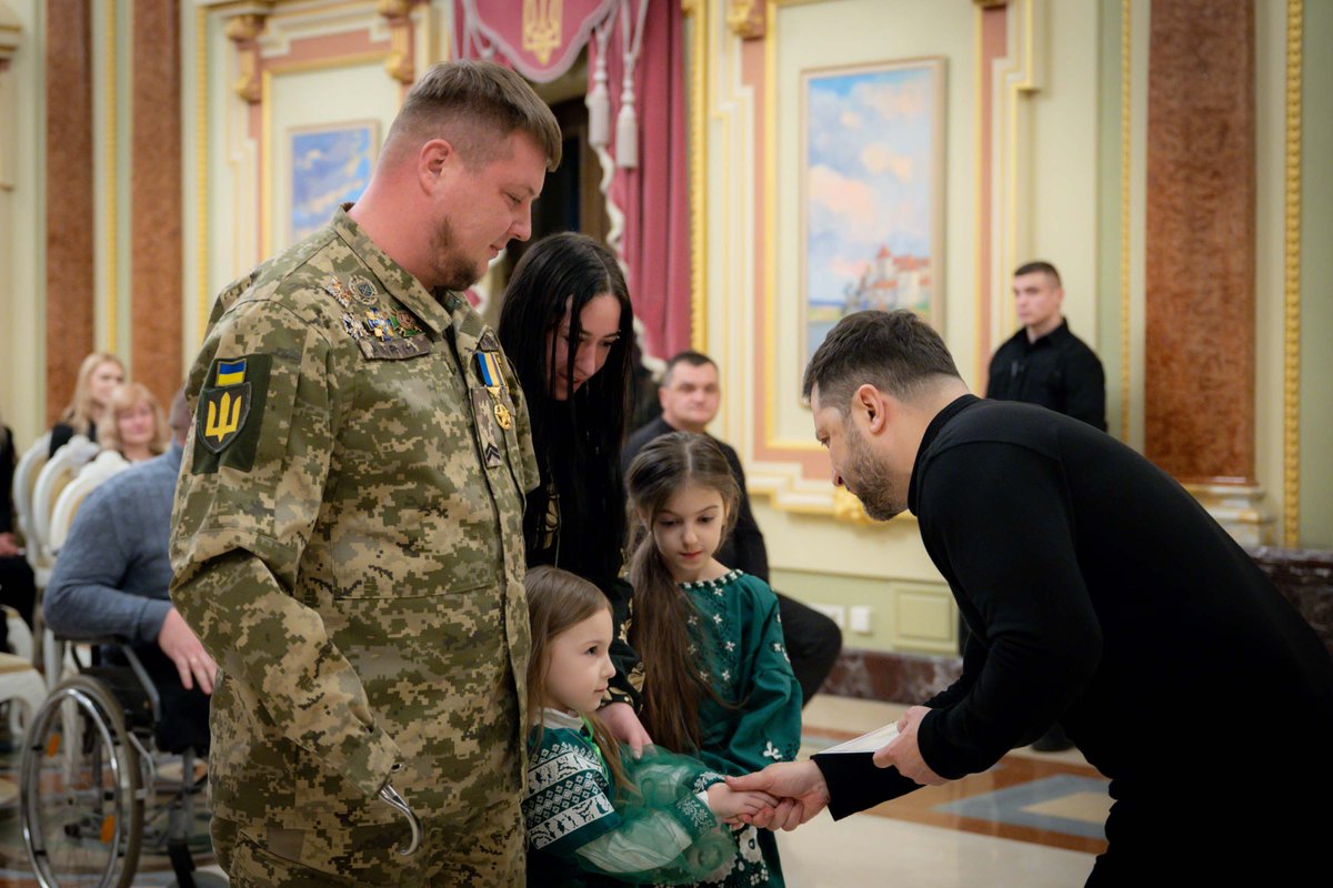 ZelenskyyUa's tweet image. Ukraine is a state forged by the courage of its people. The Ukrainian nation survived and preserved its own strong identity in an extremely difficult environment. Many would not have endured it. But Ukrainians did. They managed to preserve themselves. They managed to pass through…