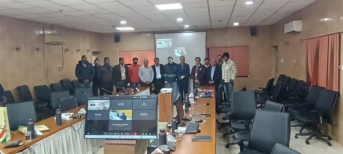 Today AWEIL conducted an information dissemination session amongst employees both virtually and offline on New Labour Codes at HQ. DLC, ALC and EO from Kanpur shared the key changes there in.  Dir/HR chaired the session. <a href="/DefProdnIndia/">Defence Production India</a> <a href="/SpokespersonMoD/">Ministry of Defence, Government of India</a>