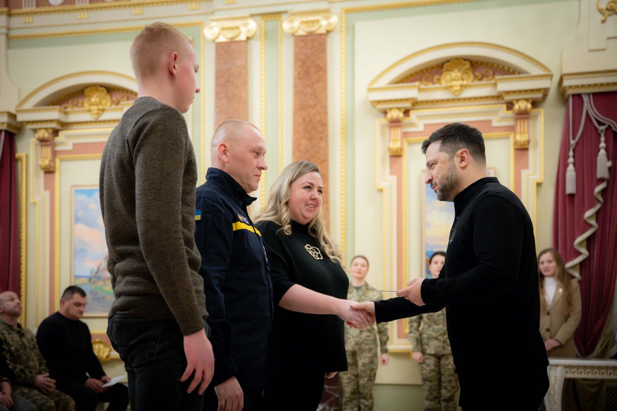 ZelenskyyUa's tweet image. Ukraine is a state forged by the courage of its people. The Ukrainian nation survived and preserved its own strong identity in an extremely difficult environment. Many would not have endured it. But Ukrainians did. They managed to preserve themselves. They managed to pass through…