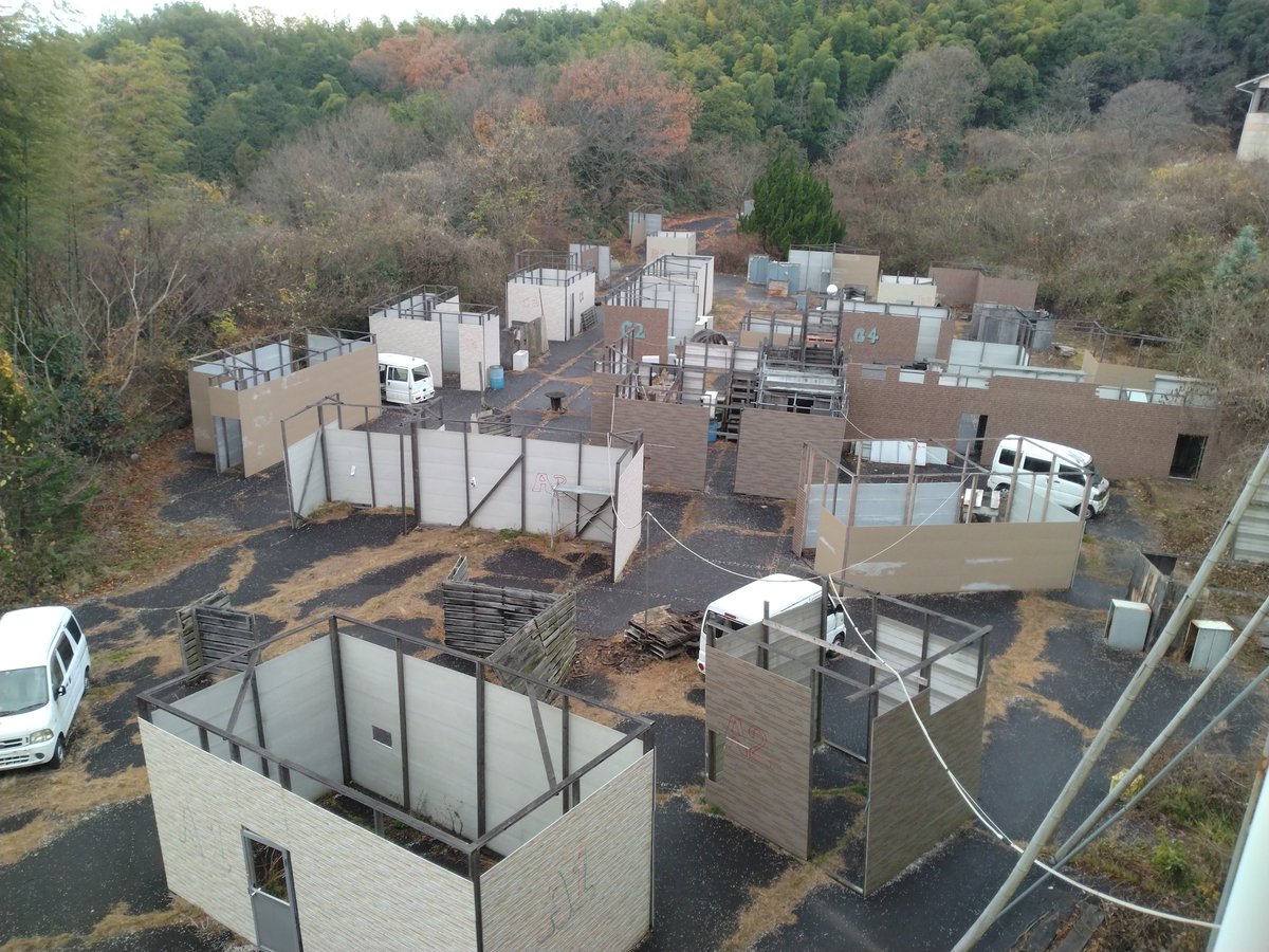 と、言う訳で(どーゆーわけ？)今日は香川県琴平のサバイバルゲームフィールド「ラグナロク」でした。フィールド内種類も多いし高低差もあるしフルオートで楽しいしオススメフィールドです。みんなサバゲーをプレイしに行ってみてね〜