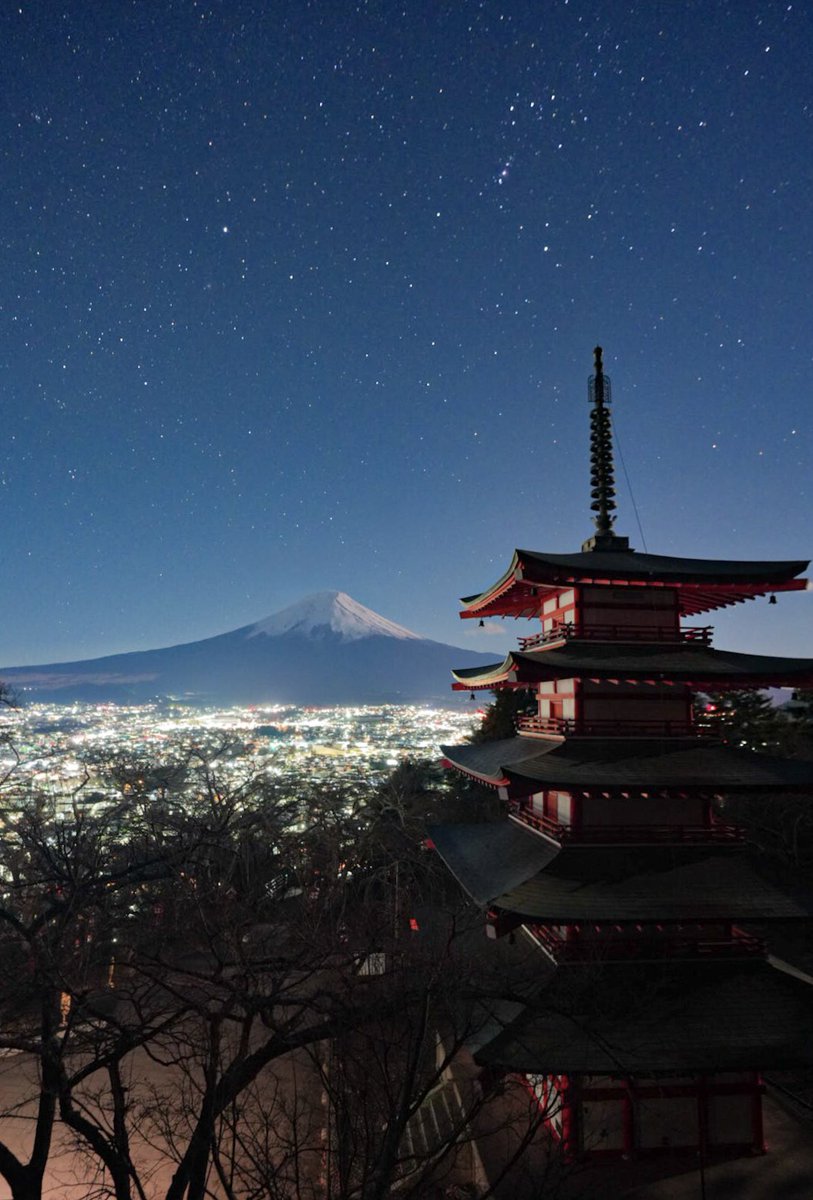 ryo_hata_photo_'s tweet photo. まさに日本の宝と言えるような夜景が
目の前に広がっていた https://t.co/Mc4n7RsOfV