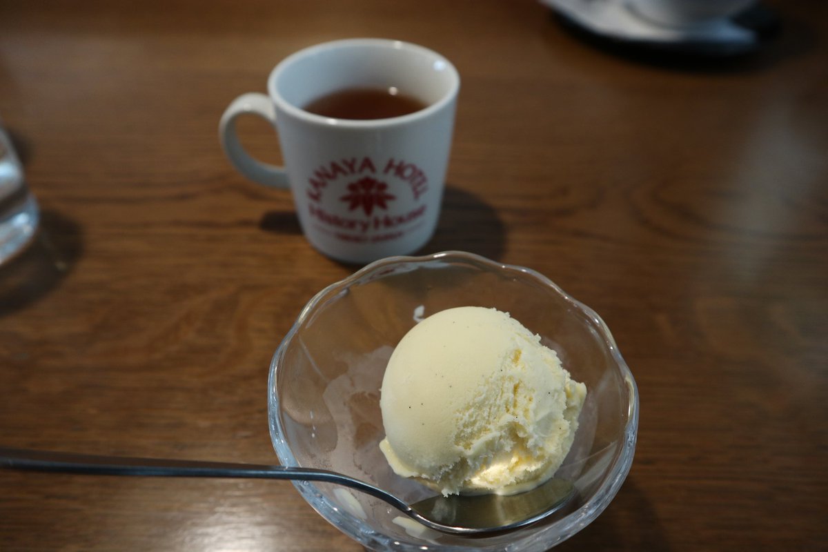 ichiji_fuwafuwa's tweet image. お昼は金谷ホテル歴史館併設のレストランで日光丼を
日光サーモンの切り身のフライが乗ったカレー…なんですがとってもボリューミー
そしてオムレツはフワッフワッ
切り身は分厚いのに脂っこくない…
ということでまっったくお腹が空かなかった素晴らしい腹持ち…