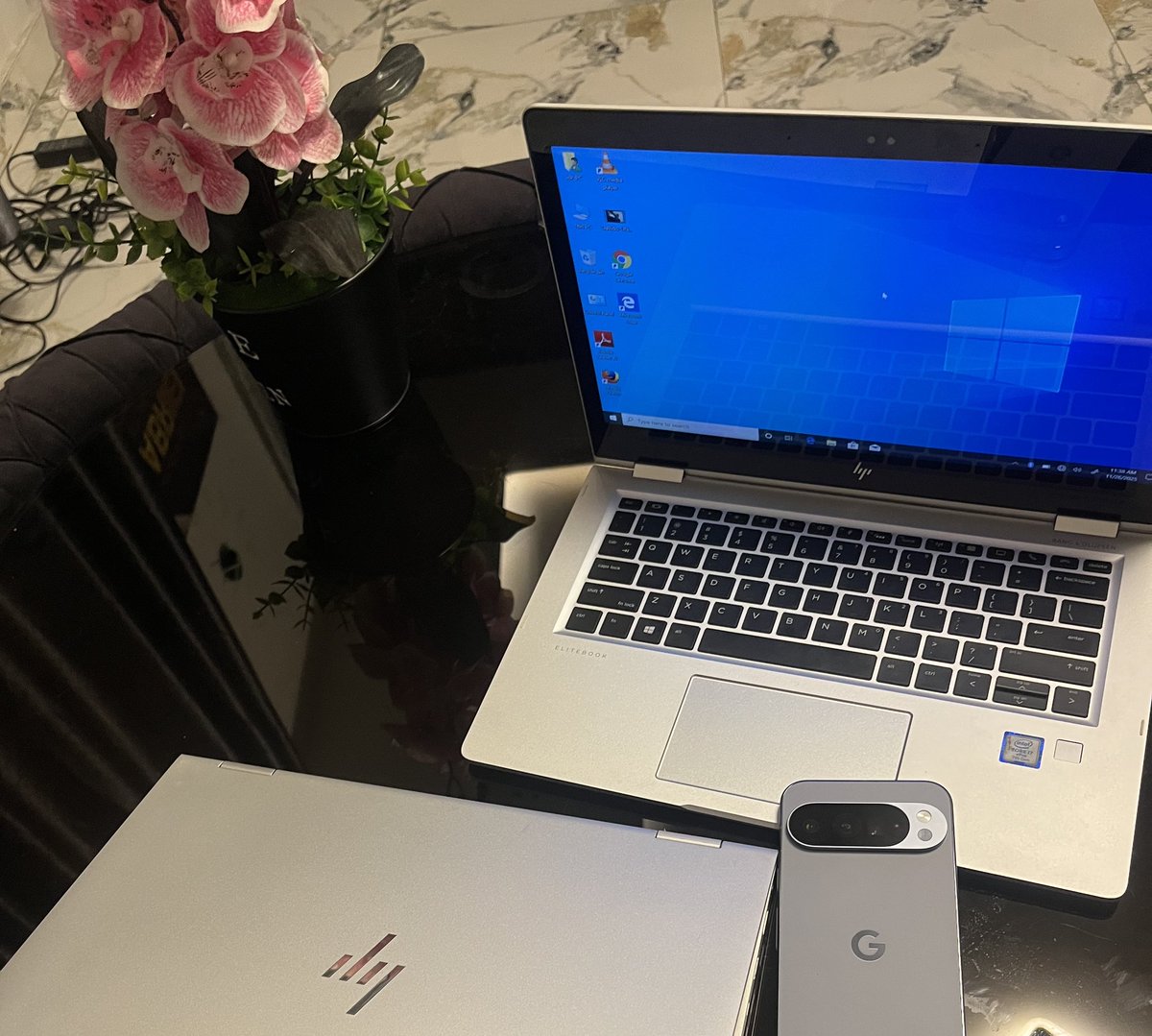 DianaMarcus14's tweet image. hi I'm Diana Marcus, this is my 2025 wrap;

▪︎ made my first 5figs 
▪︎ Bought my dream phone and changed PC
▪︎ grow my X acct from 200 to 9000+ followers 
▪︎ Got admission to a good school 
▪︎ learnt a new skill 
▪︎ Learnt to be patient 
▪︎Got web 3 jobs and gigs…