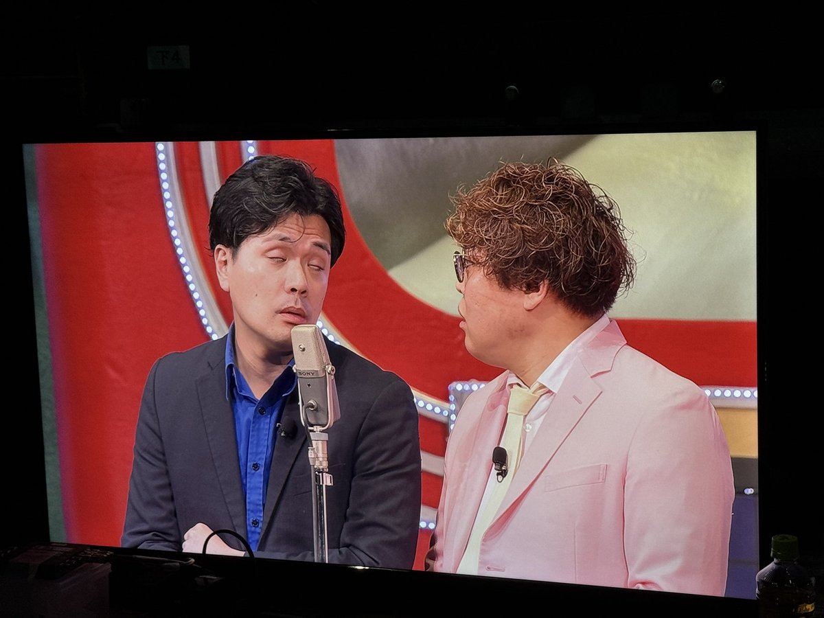 bosobosourai's tweet photo. ネタ入る前こんな白目なん？
#DAIBAKUSHOW2025 https://t.co/QwkAAfI9xP