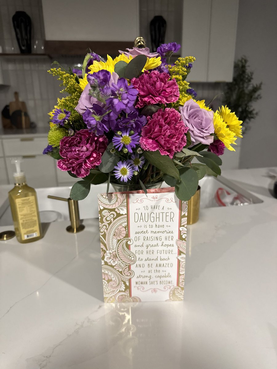 𝒯𝒾𝒻𝒻𝒶𝓃𝓎 𝒮𝓅𝒾𝒸𝑒𝓇, 𝒫𝒽𝒟 tweet media