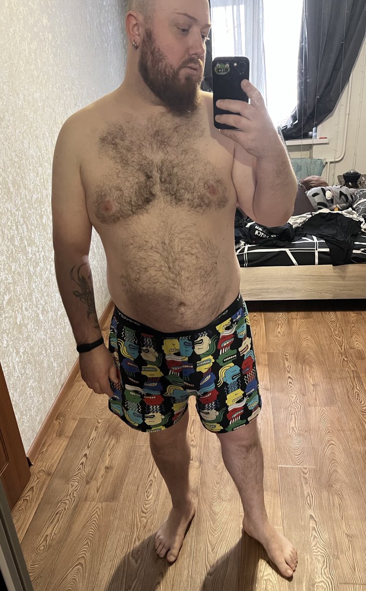 ryzhiy17's tweet image. Я стою у ресторана…
За муж поздно…
Сдохнуть рано 👆🏻