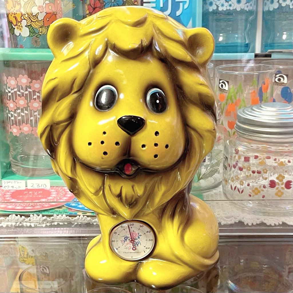 年内は本日30日19時まで営業します。 可愛いライオンの陶器貯金箱も